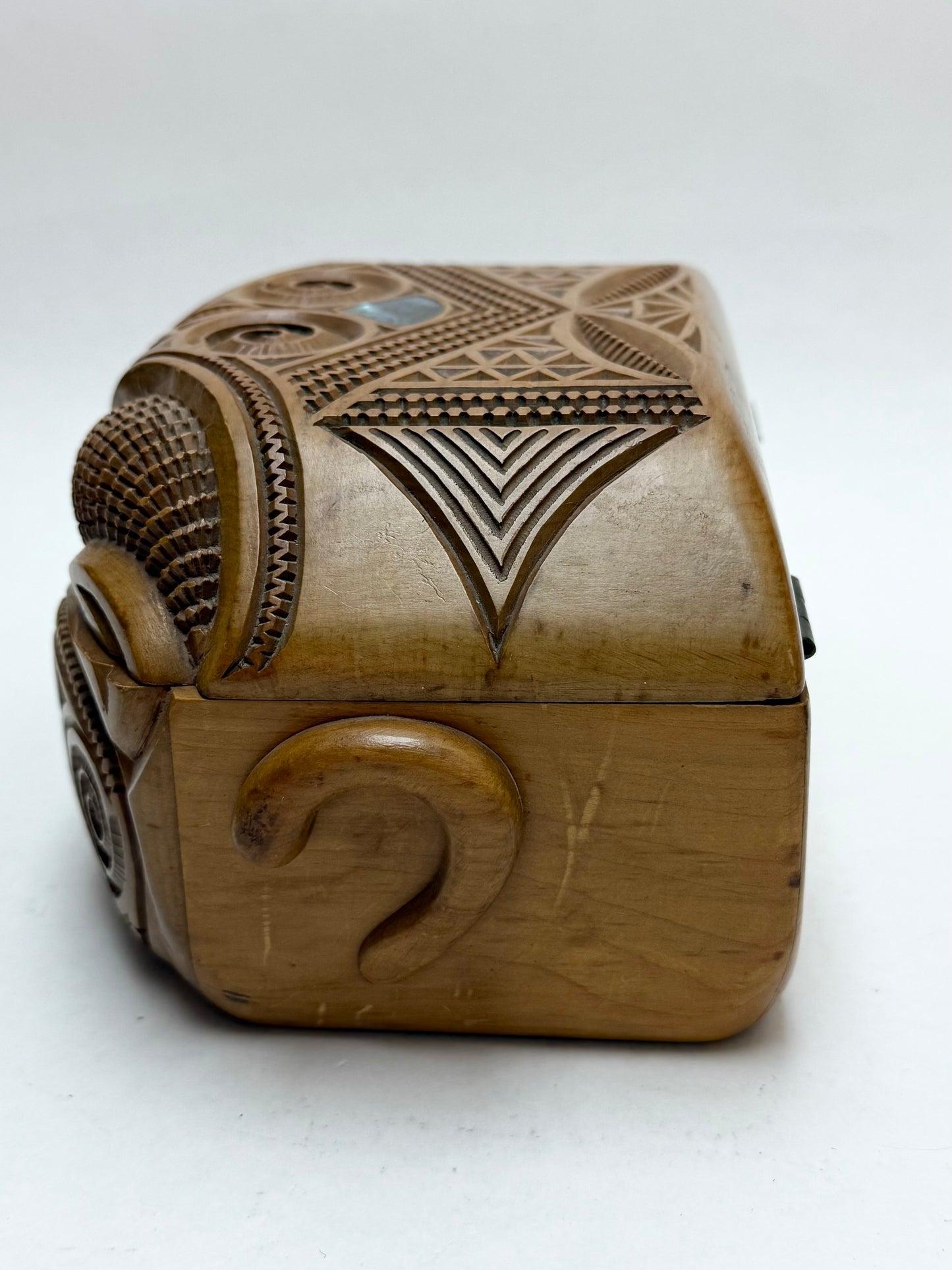 New Zealand Maori Carved Wood Hinged Treasure Box w/ Abalone Shell Inlay