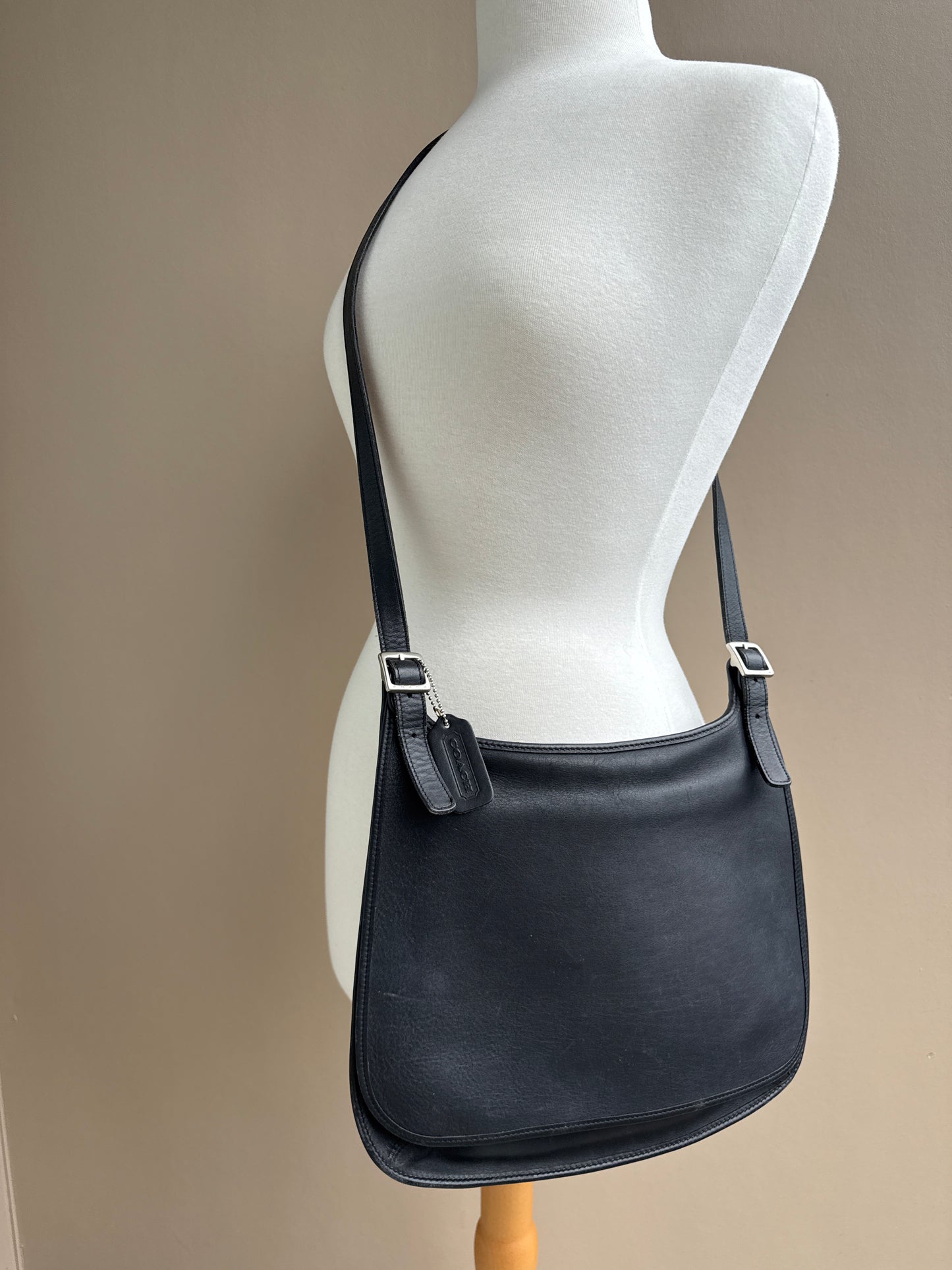 Vintage 1999 Coach Style 9134 Black Leather Shoulder Bag