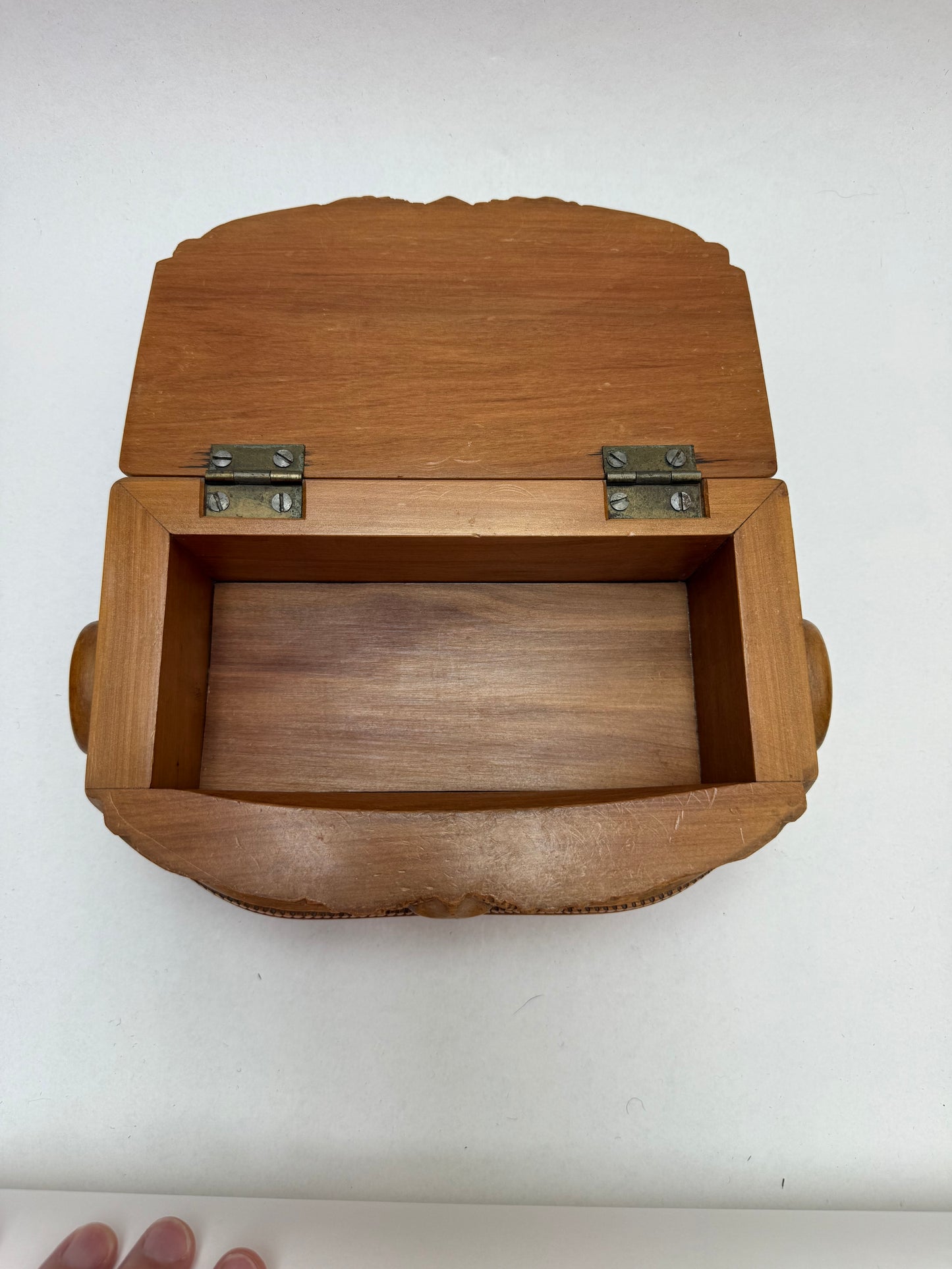 New Zealand Maori Carved Wood Hinged Treasure Box w/ Abalone Shell Inlay