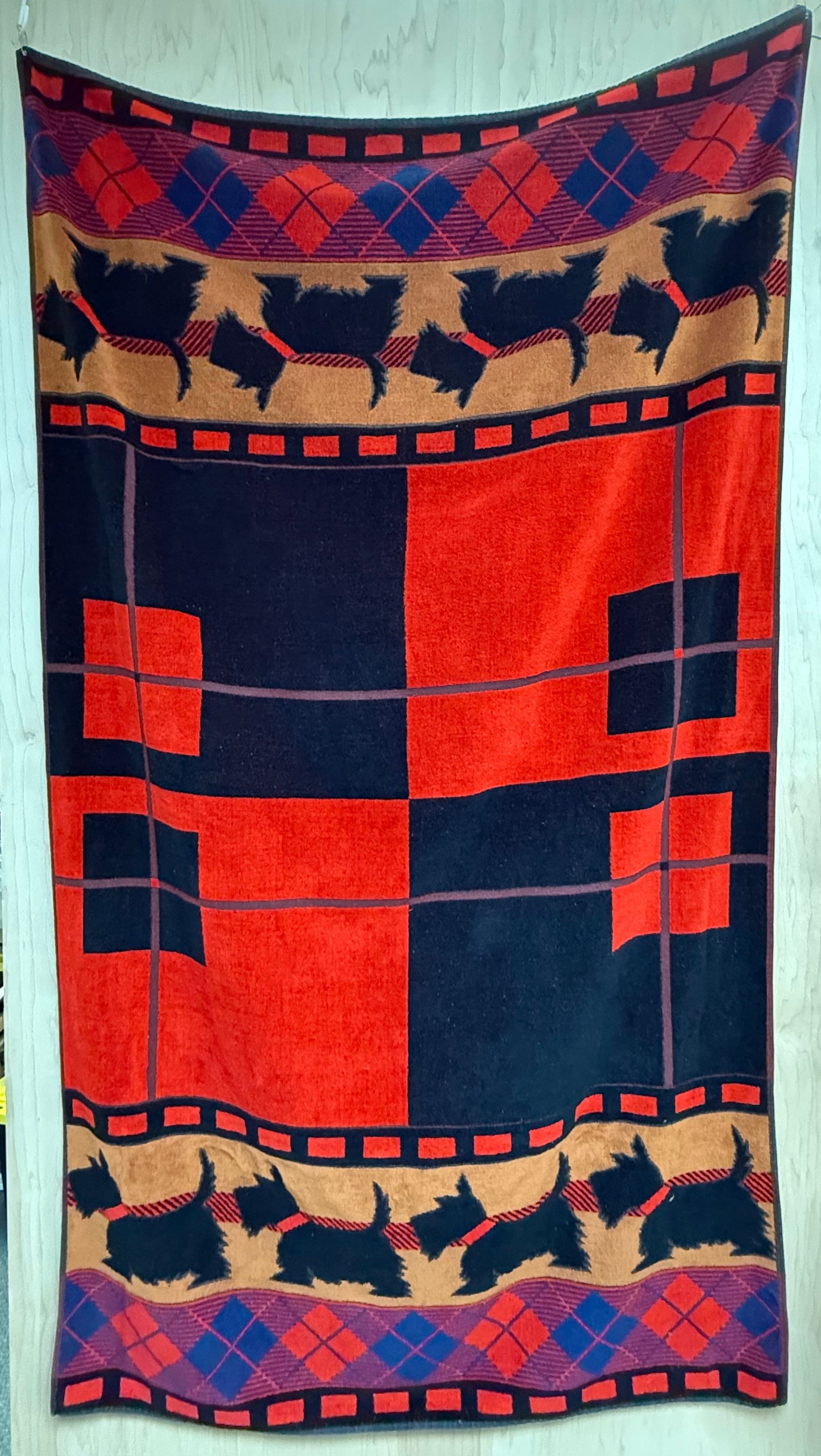 Vintage Continental Collection Scotty Dog Beach Towel